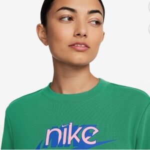 Nike Women's 1X Bright Green Fleece Graphic Crew Neck Sweatshirt Pink Logo